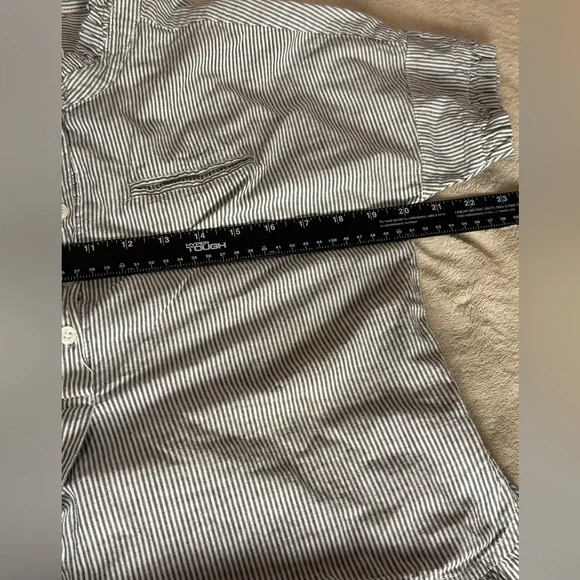 Eskey Gray White Pinstripe Ruffle Trim 100% Cotton Top Size M - Picture 7 of 9